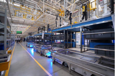 探秘“灯塔工厂” 中国新主流媒体汽车联盟走进上汽大通